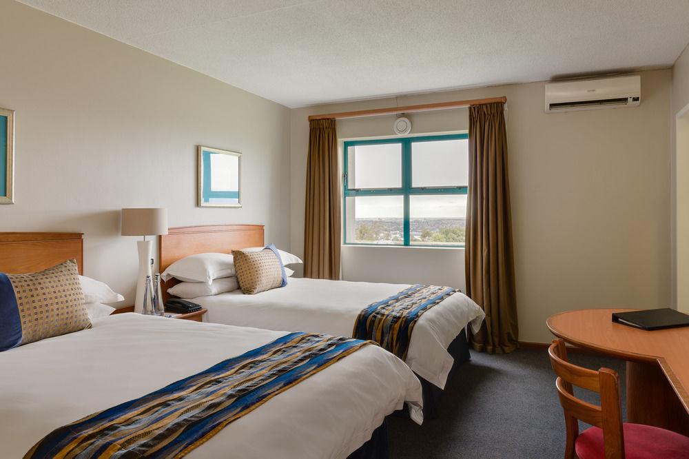Protea Hotel By Marriott Cape Town Tyger Valley Bellville Dış mekan fotoğraf