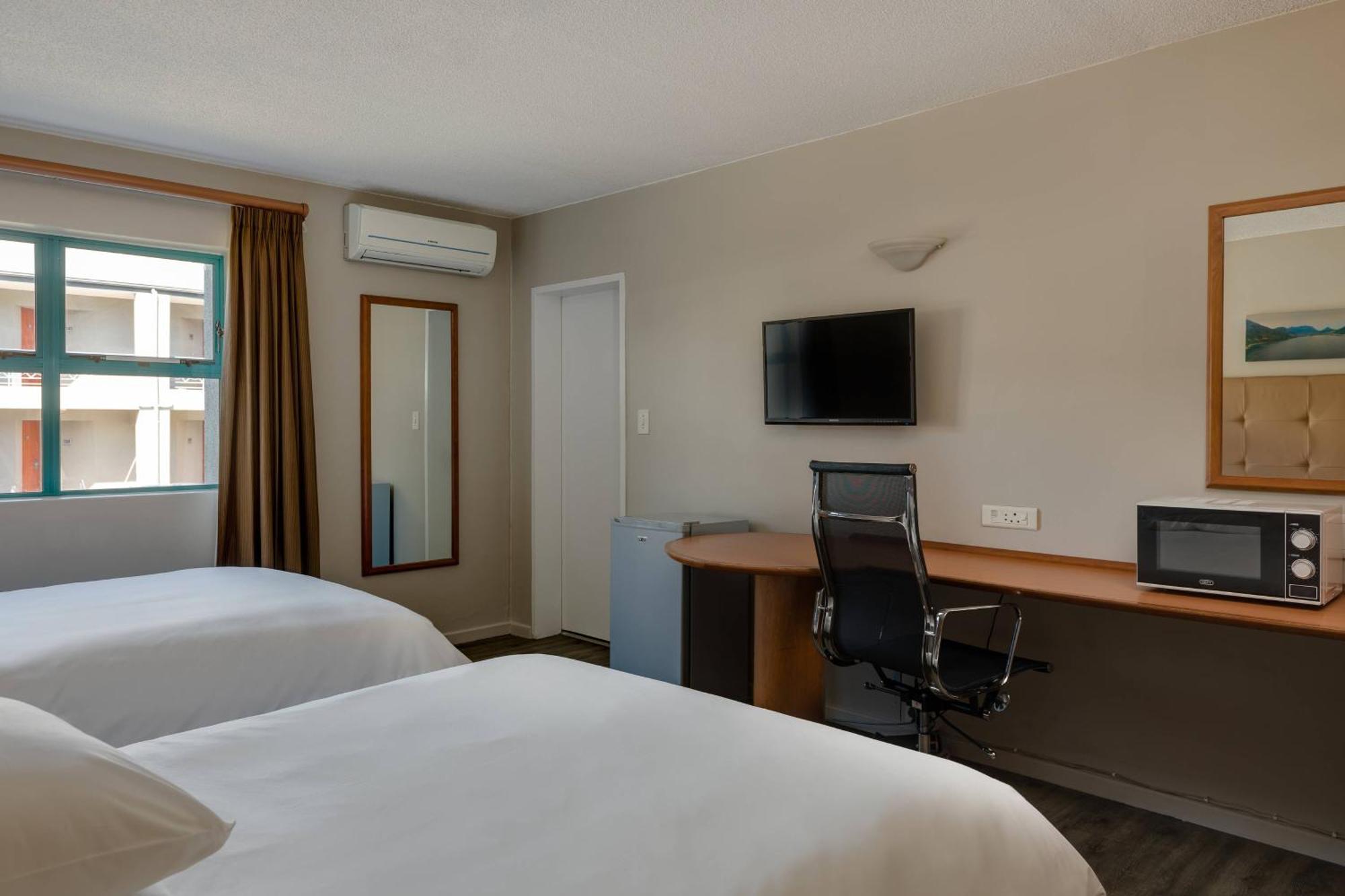 Protea Hotel By Marriott Cape Town Tyger Valley Bellville Dış mekan fotoğraf