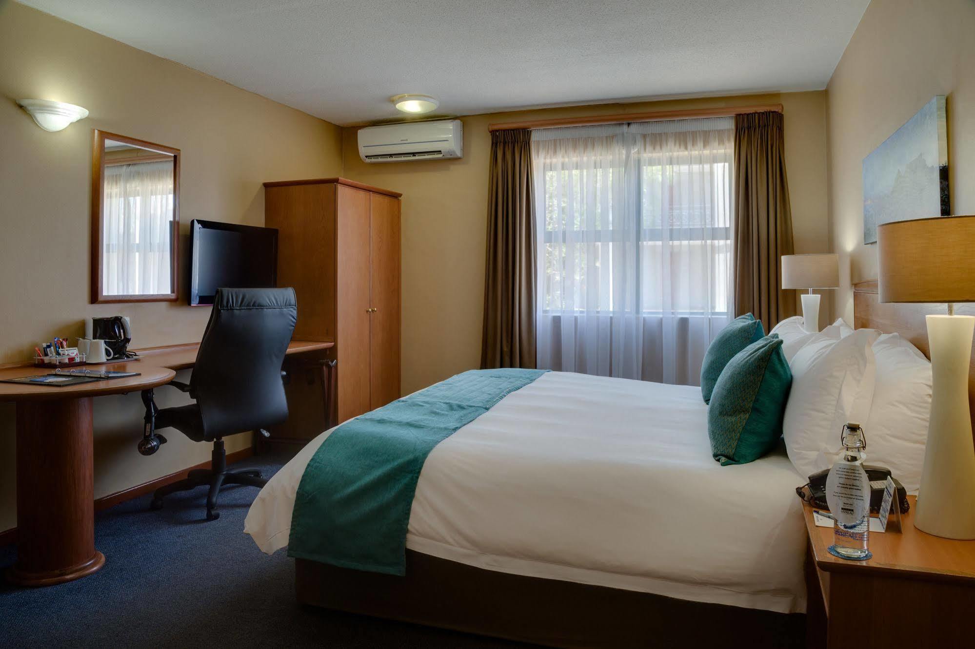 Protea Hotel By Marriott Cape Town Tyger Valley Bellville Dış mekan fotoğraf